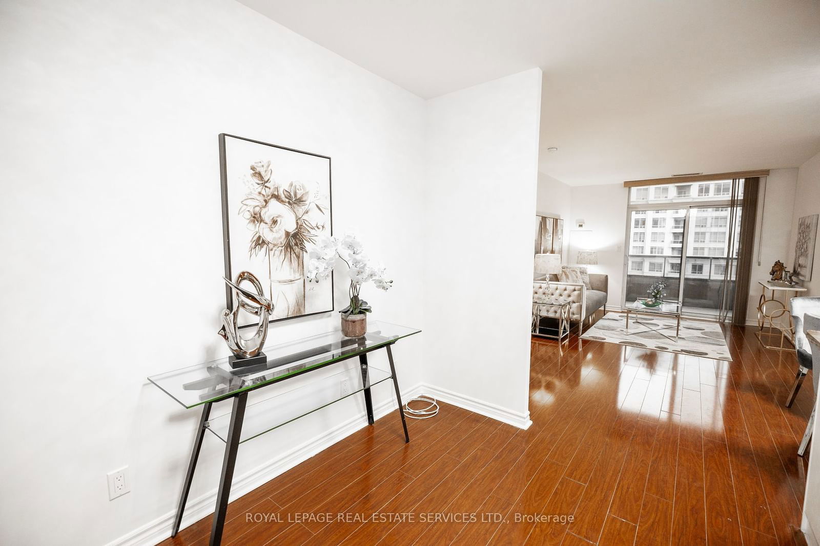 3888 Duke of York Blvd, unit 2831 for sale