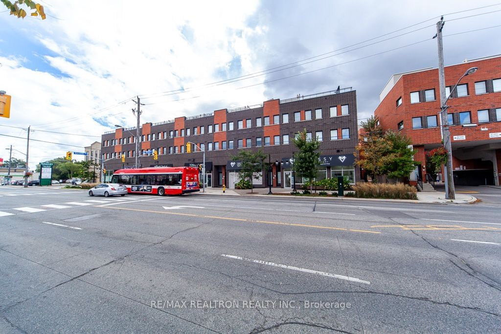 Yorkdale Village Townhomes, North York, Toronto