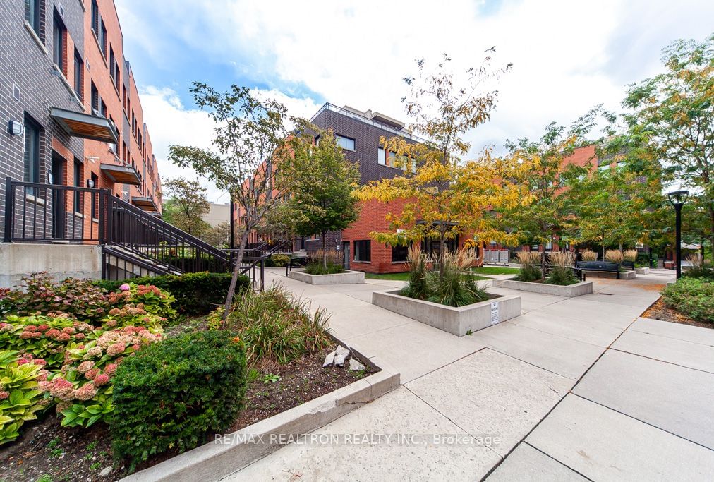 Yorkdale Village Townhomes, North York, Toronto