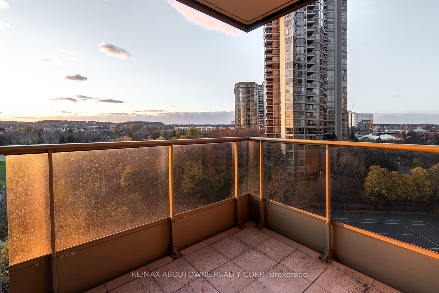 55 Kingsbridge Garden Circ, unit 704 for rent