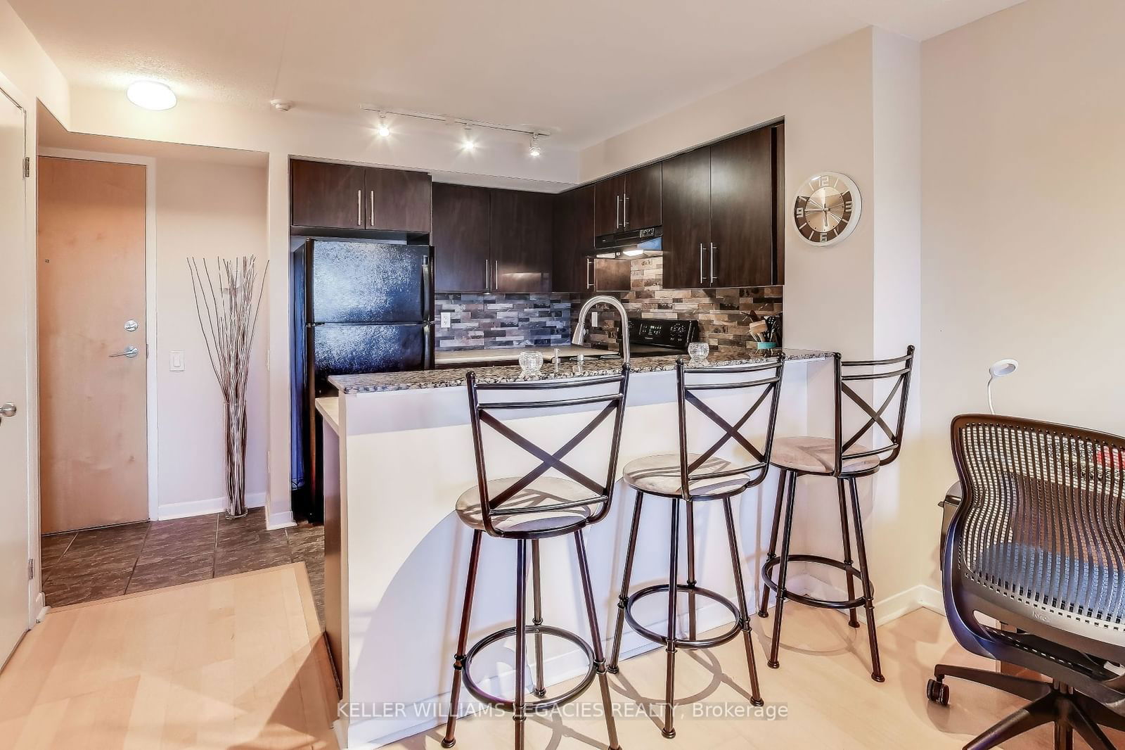 1050 The Queensway, unit 316 for sale