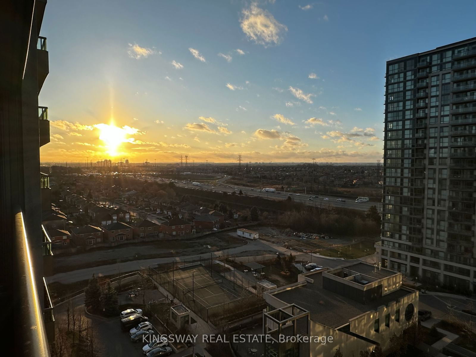 Universal Condos, Mississauga, Toronto