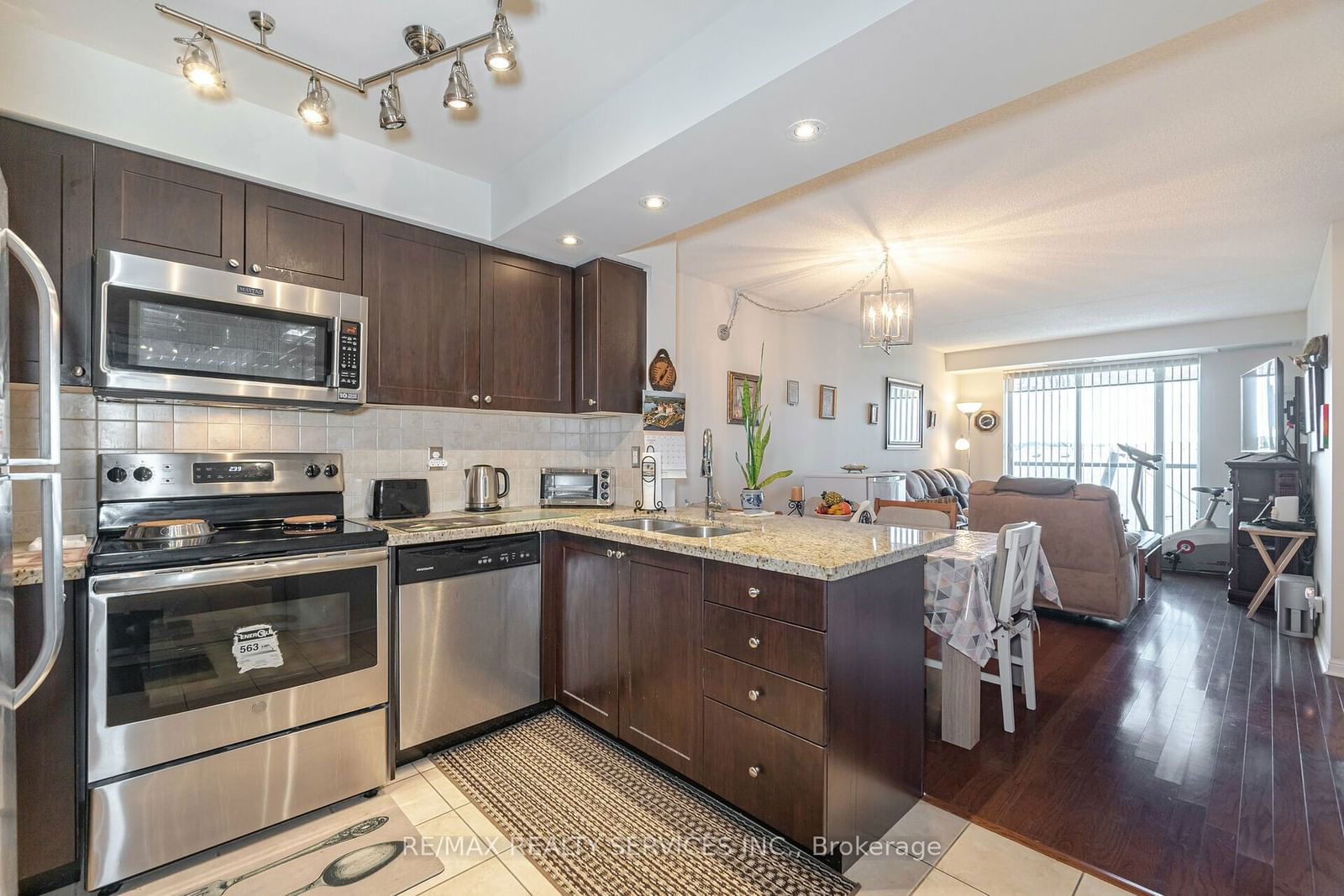 65 Via Rosedale, unit 318 for sale