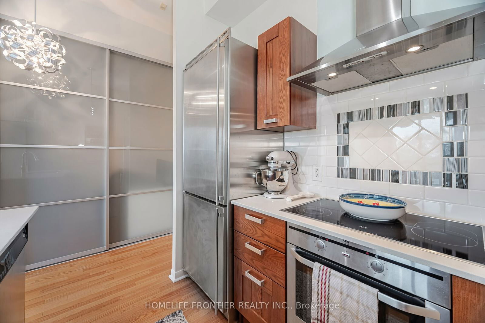 3391 Bloor St W, unit 519 for sale