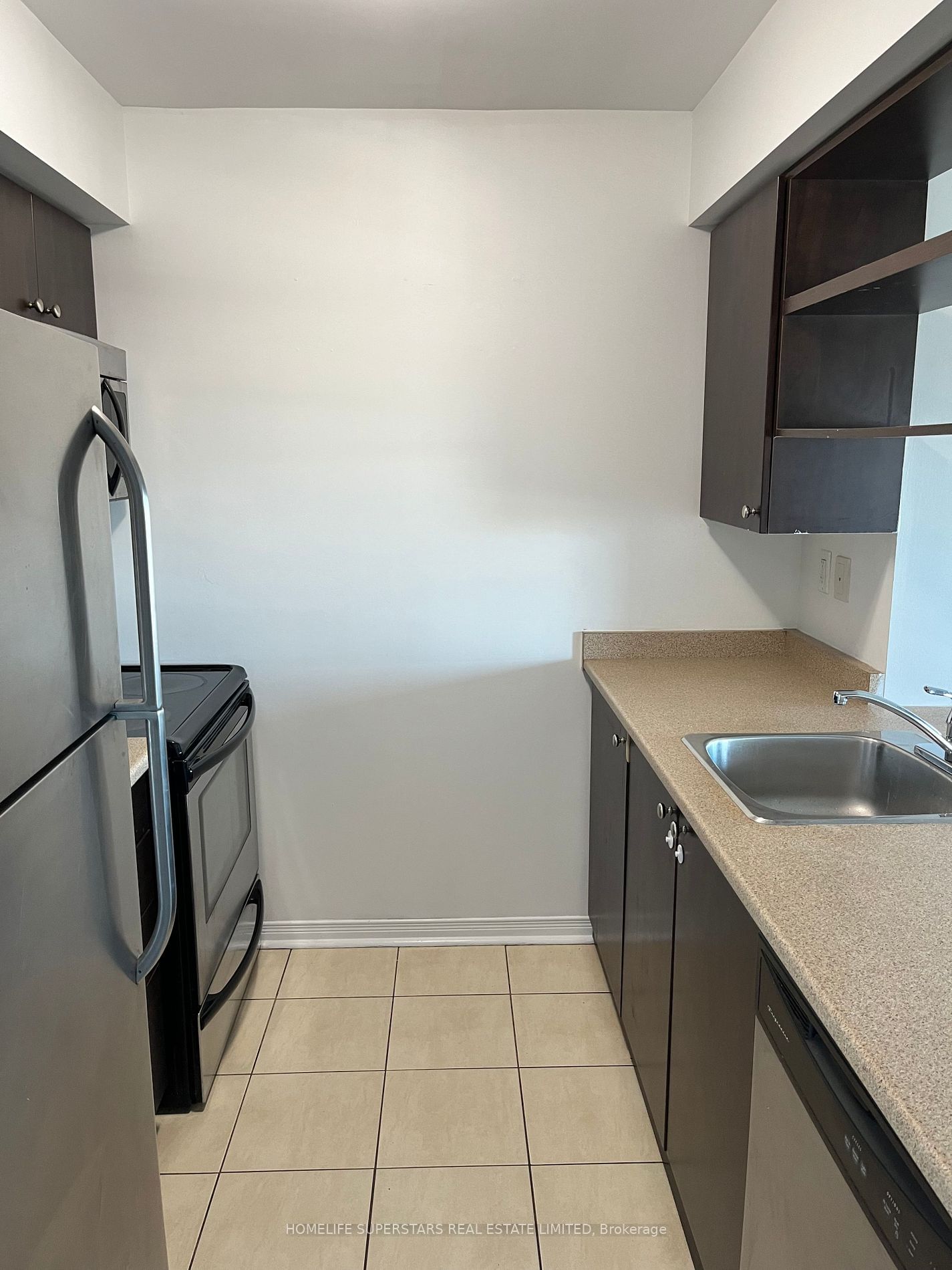 215 Queen St E, unit 910 for rent