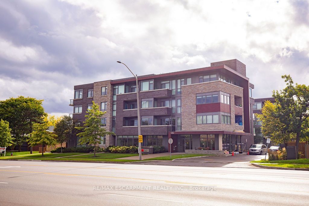 The Mod'rn Condominium, Burlington, Toronto