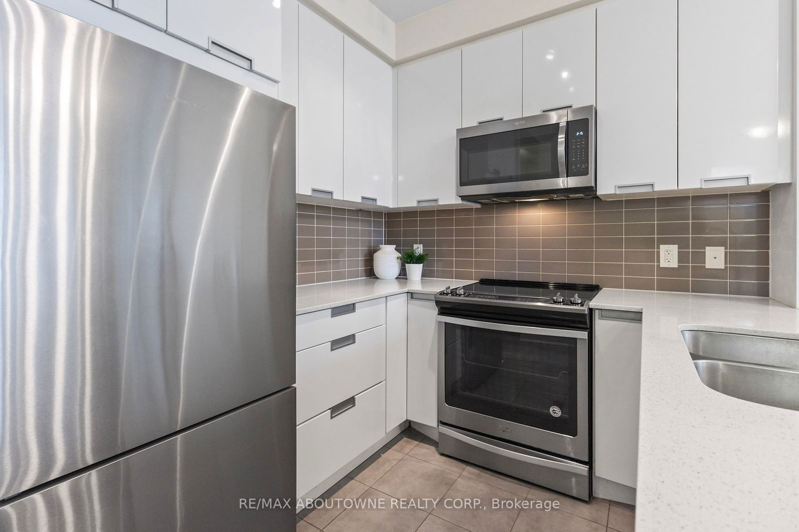 5033 Four Springs Ave, unit 1811 for sale