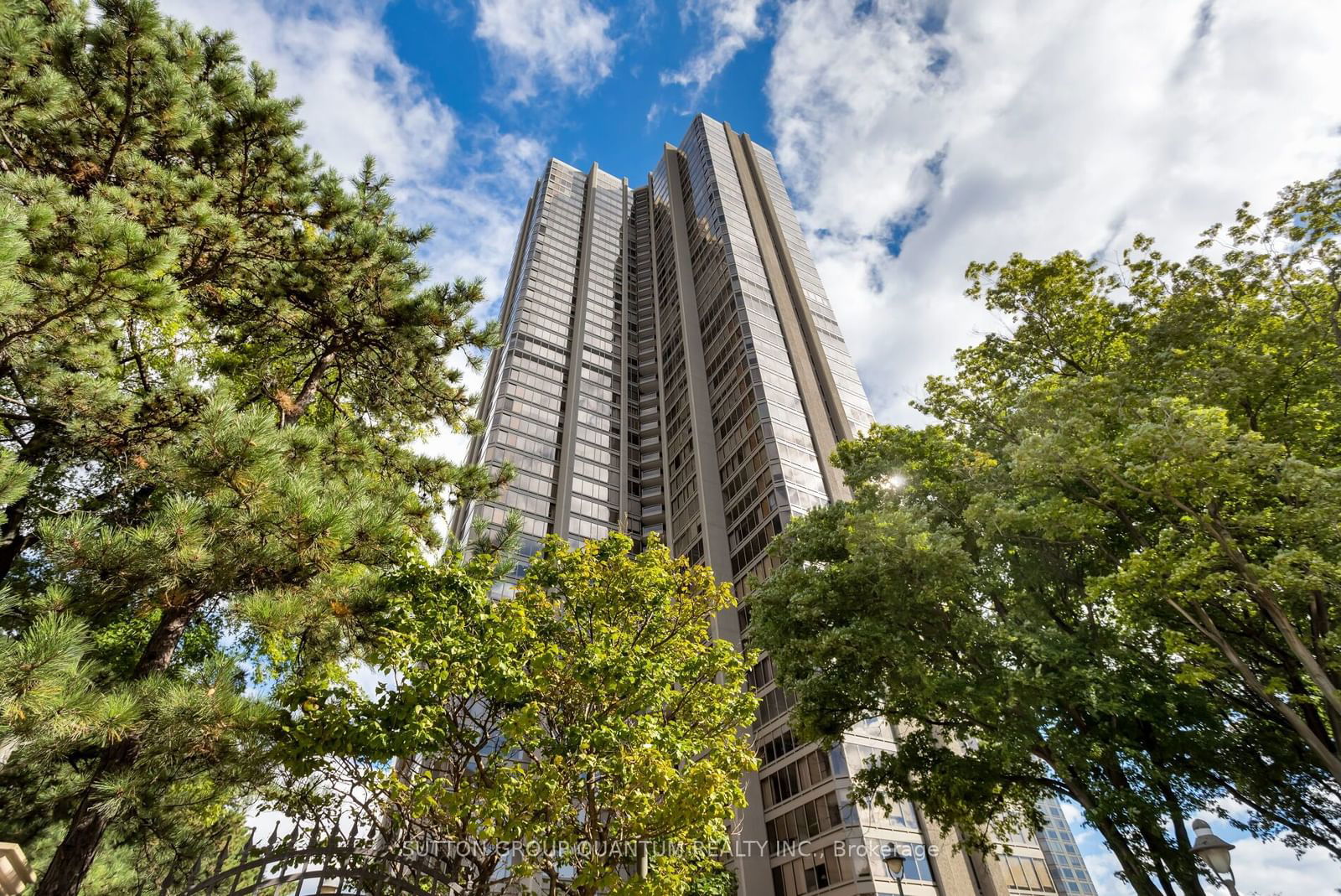 2045 LAKESHORE Blvd W, unit 4404 for sale