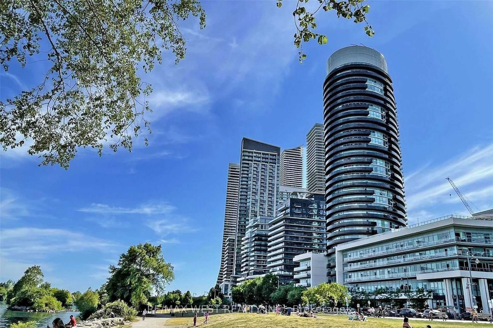 80 Marine Parade Dr, unit 407 for rent