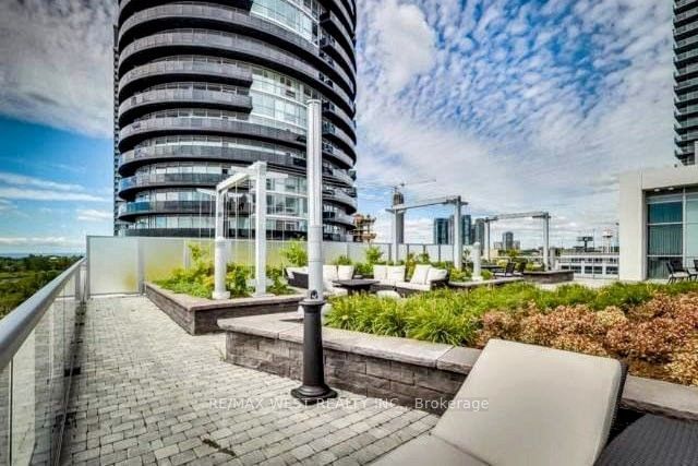 80 Marine Parade Dr, unit 407 for rent