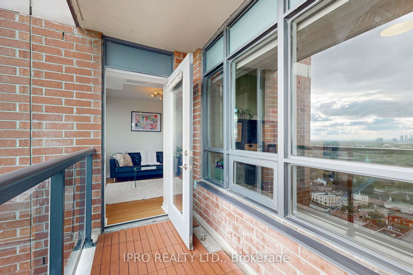 60 Heintzman St, unit 2307 for sale