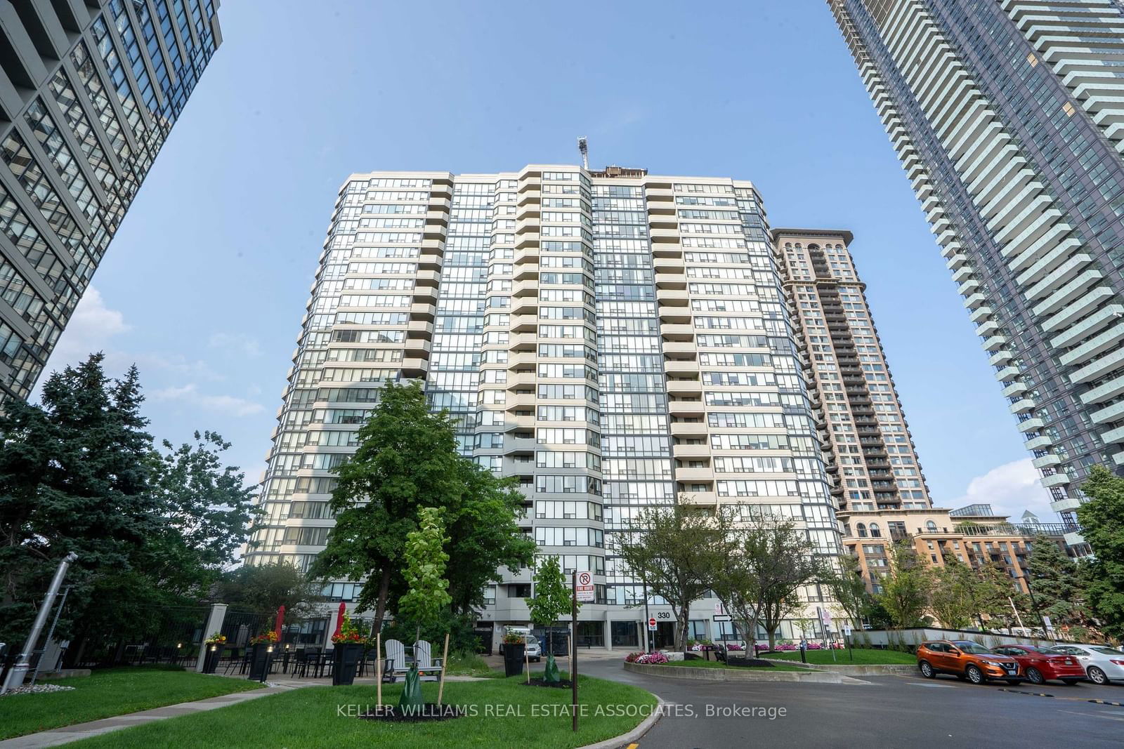 Centre I & Centre II Condos, Mississauga, Toronto