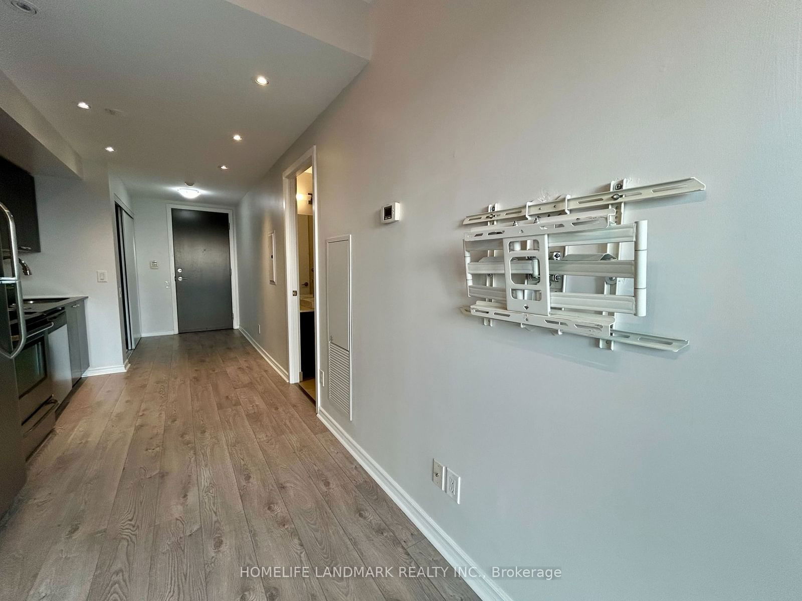 105 The Queensway, unit 909 for sale