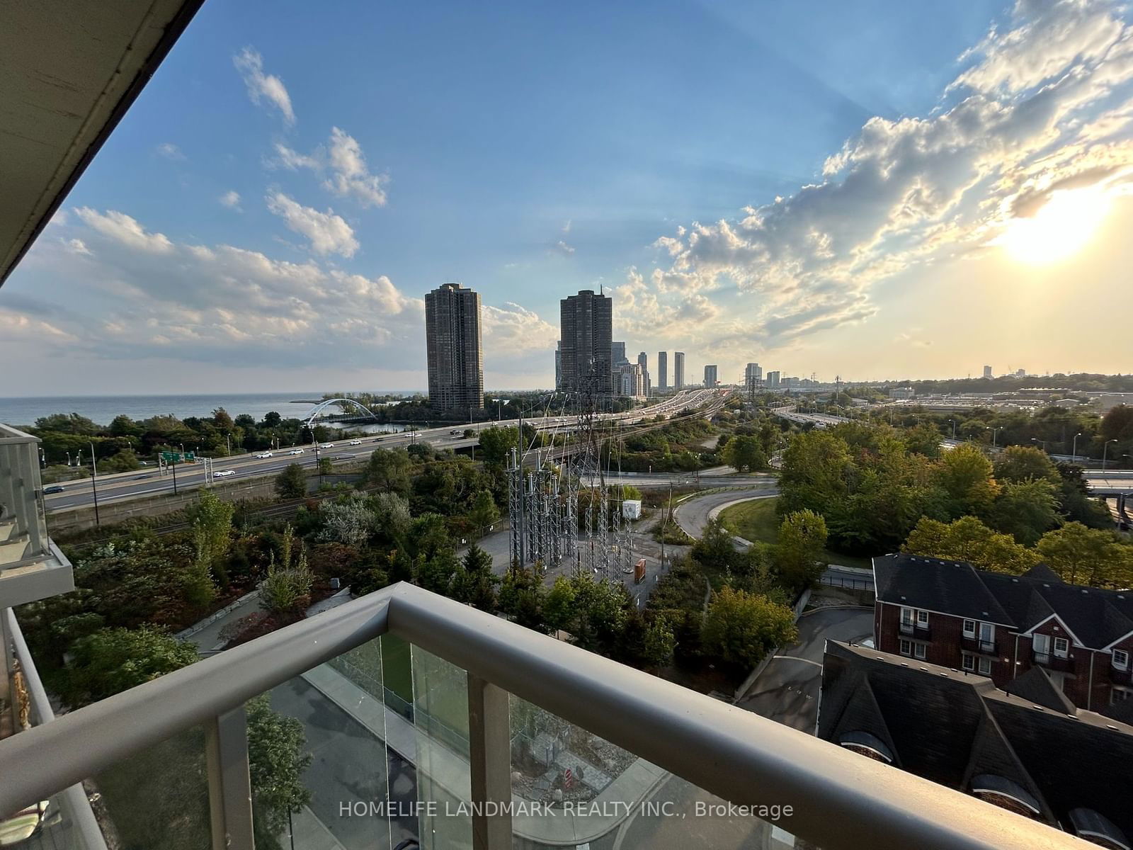 105 The Queensway, unit 909 for sale