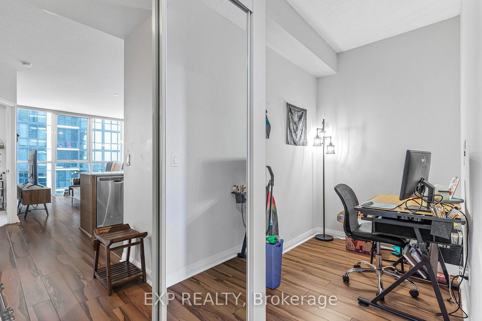 75 Eglinton Ave W, unit 1901 for sale