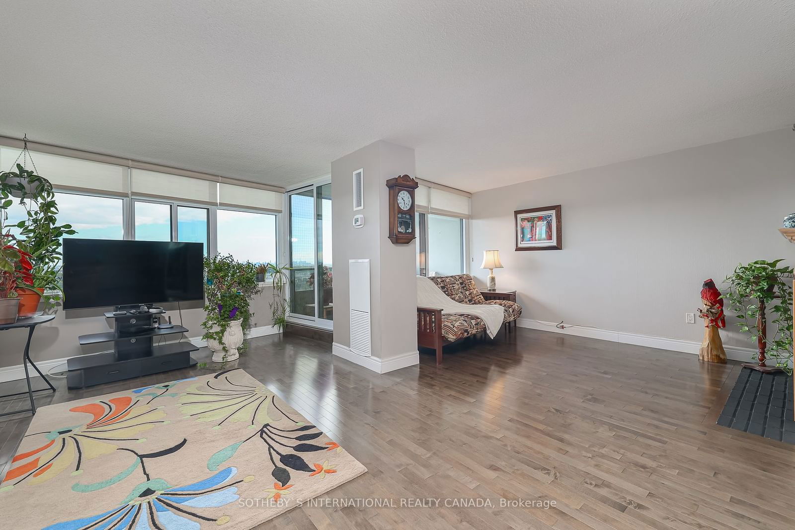 3100 Kirwin Ave, unit 2908 for sale