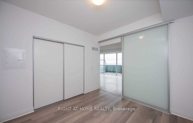 80 Marine Parade Dr, unit 2304 for rent