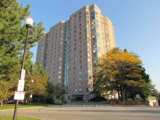 61 Markbrook Lane, unit 602 for sale