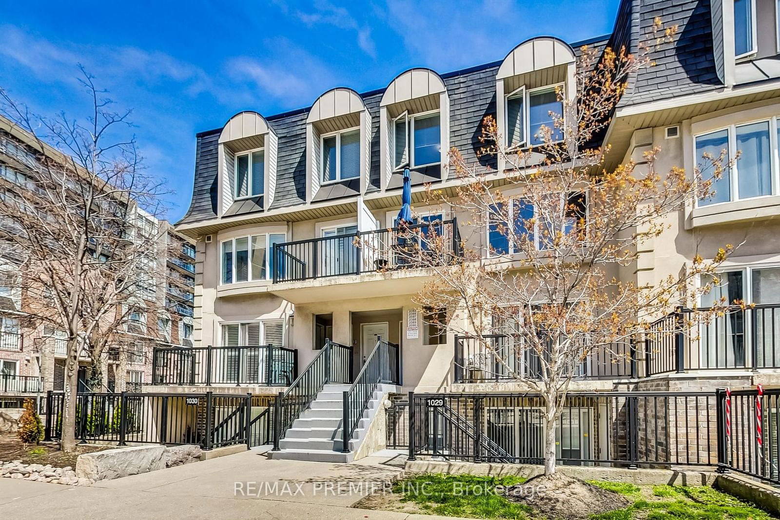 George Appleton Way Townhouses, North York, Toronto