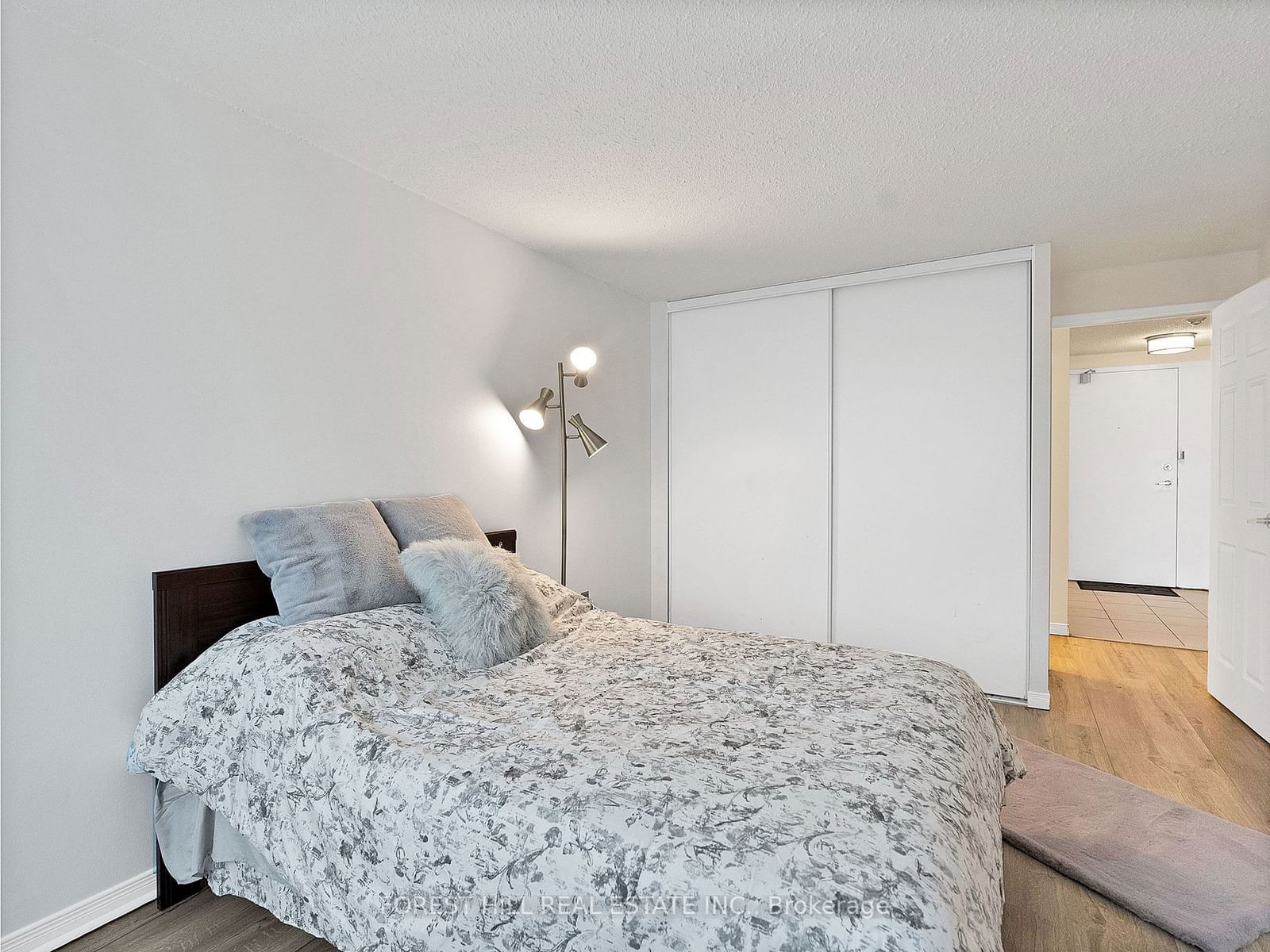 6720 Glen Erin Dr, unit 1005 for sale