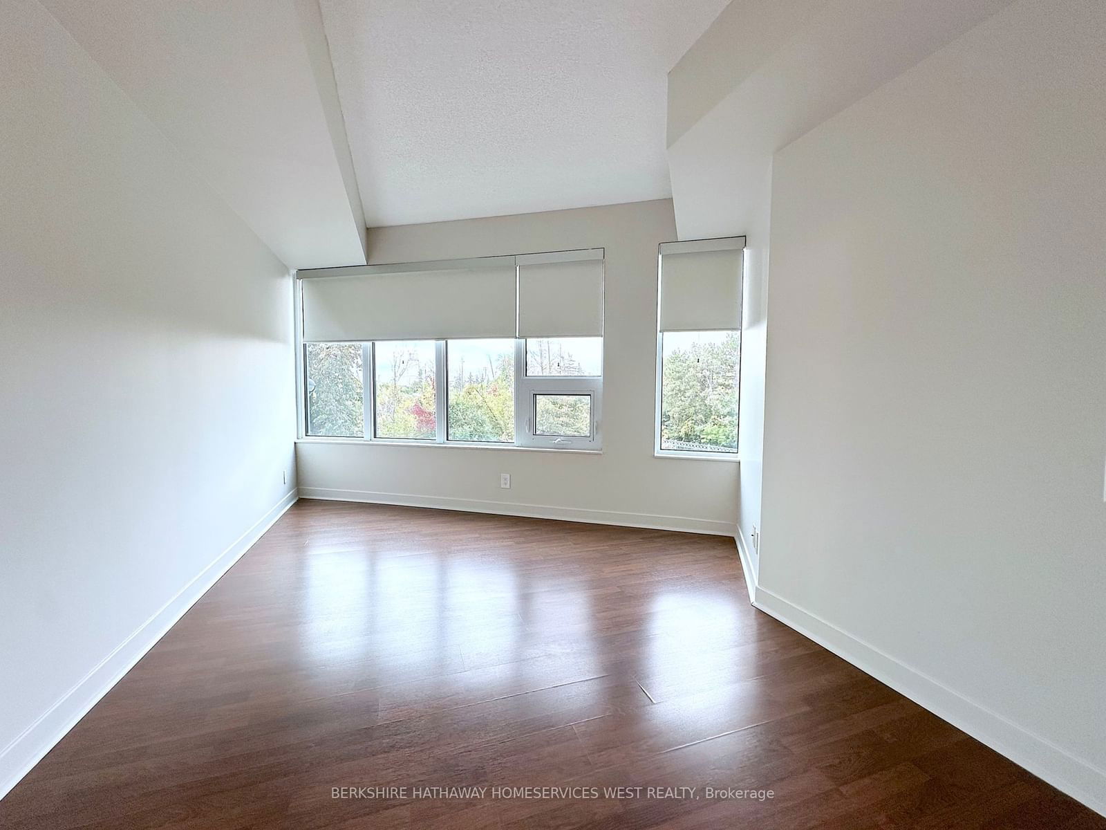 188 Clark Blvd, unit 208 for rent