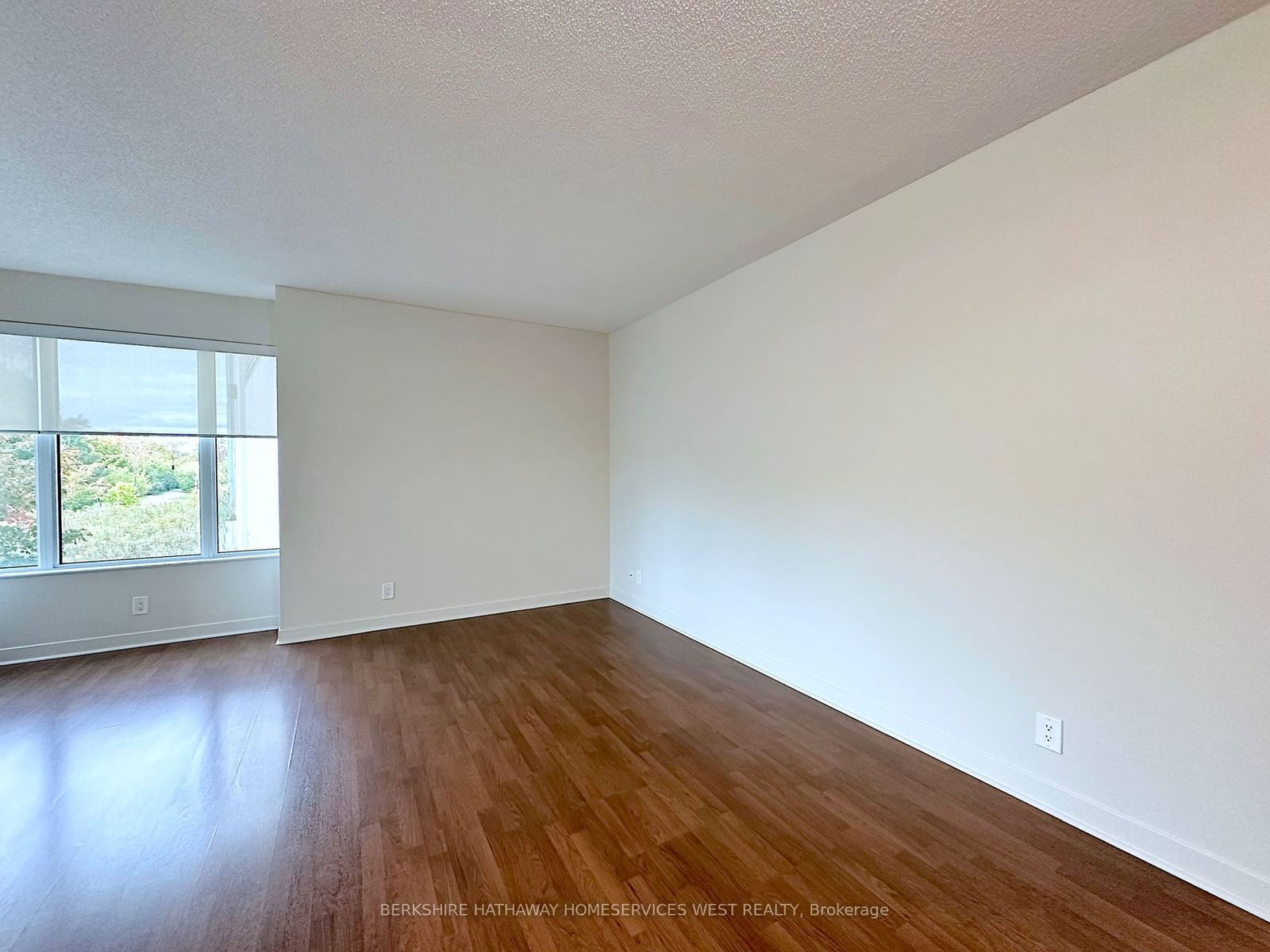 188 Clark Blvd, unit 208 for rent