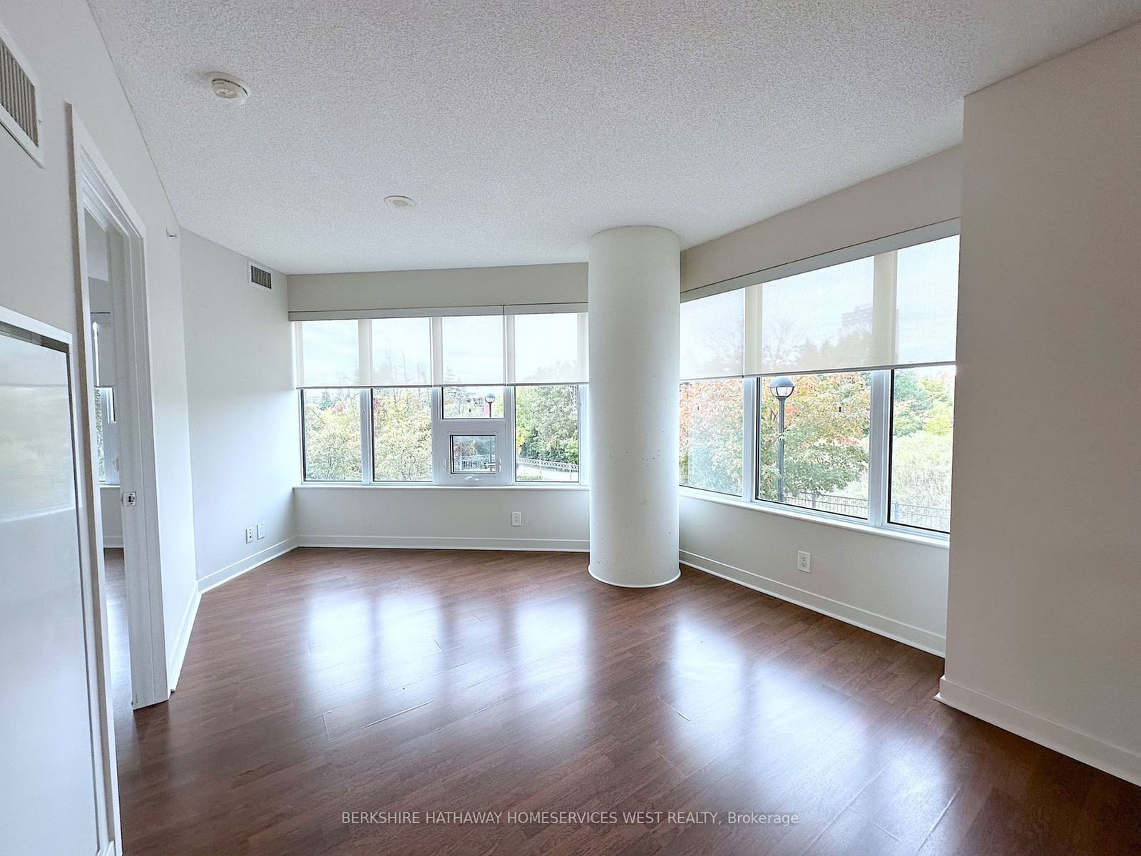 188 Clark Blvd, unit 208 for rent