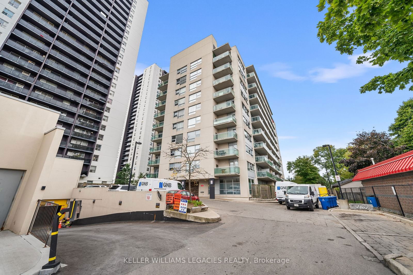 2464 Weston Rd, unit 405 for sale