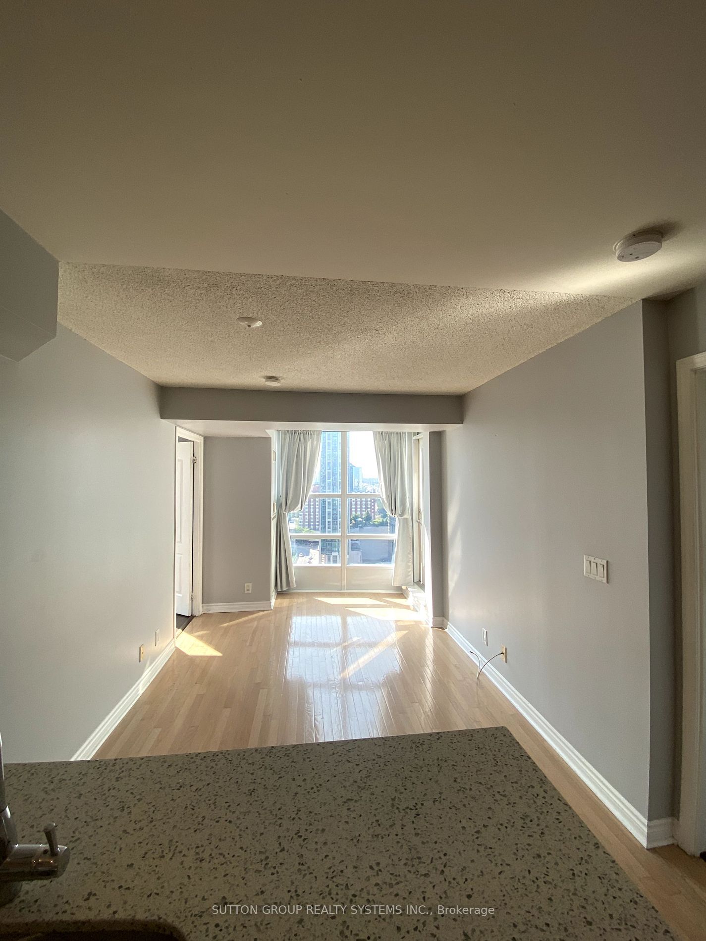 33 Elm Dr, unit 1906 for rent