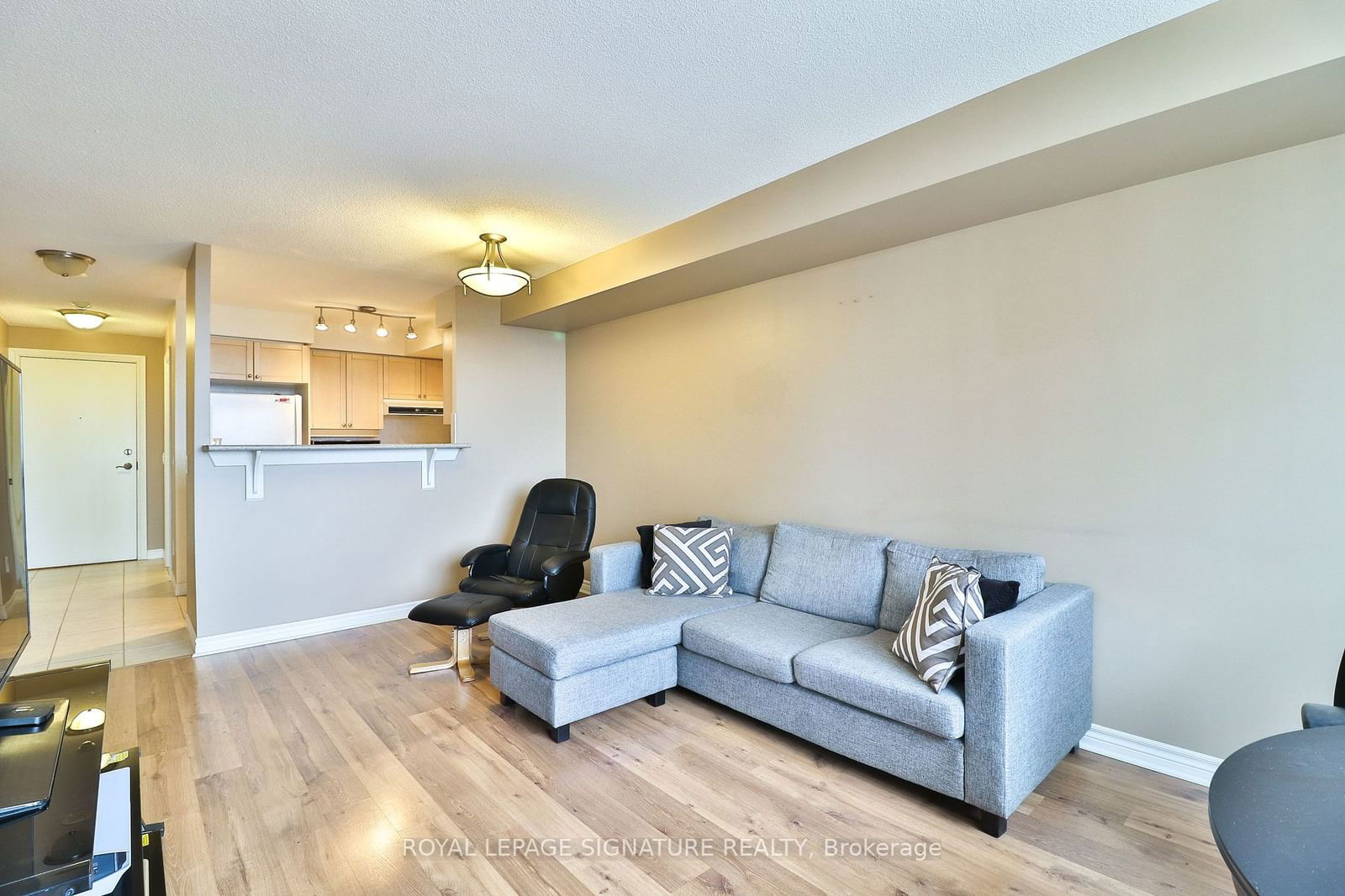 700 Humberwood Blvd, unit 2021 for rent