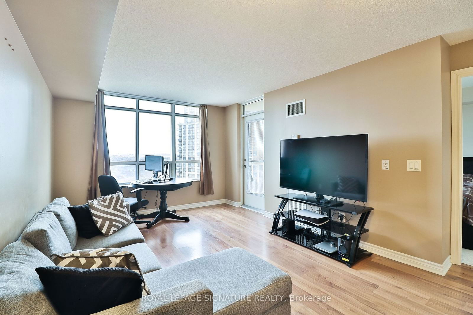 700 Humberwood Blvd, unit 2021 for rent