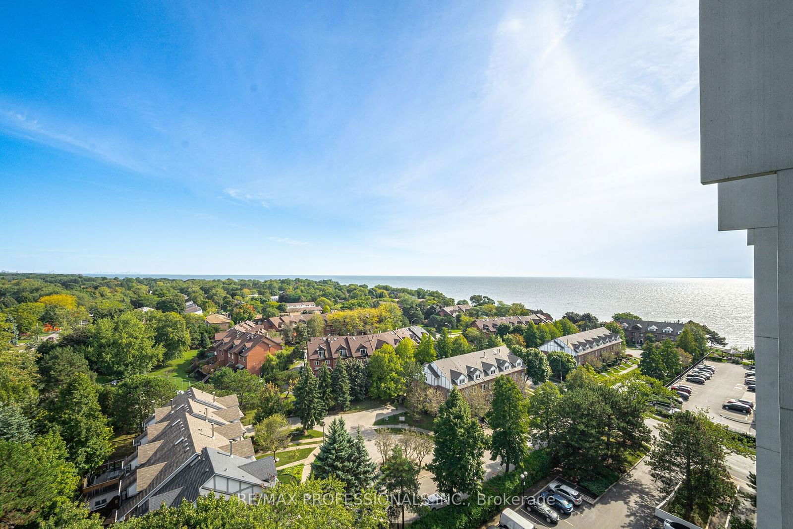 Ennisclare On The Lake Condos, Oakville, Toronto