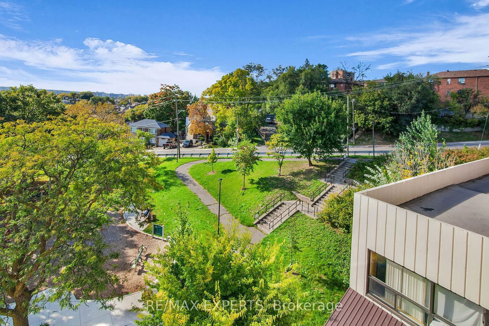 Blackthorn Manor, York Crosstown, Toronto