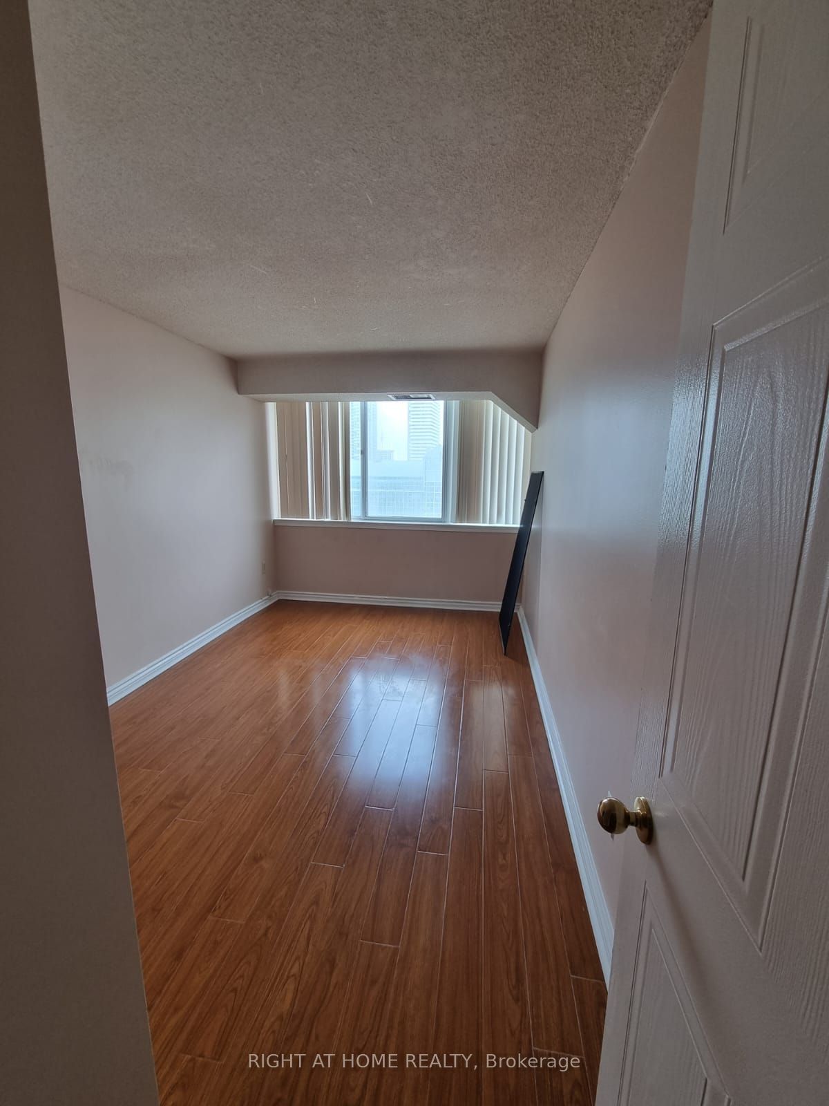 350 Webb Dr, unit 1807 for rent