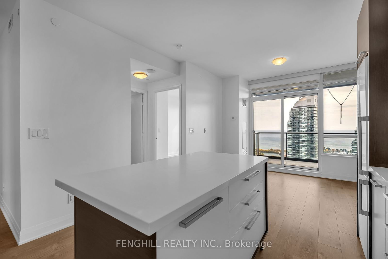 36 Park Lawn Rd, unit 3401 for rent