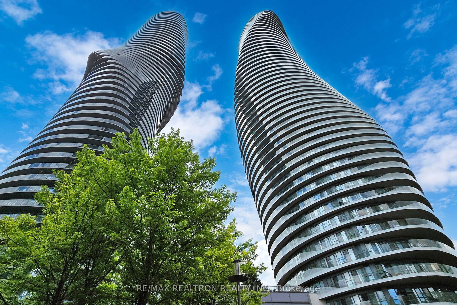 Absolute World V Condos, Mississauga, Toronto