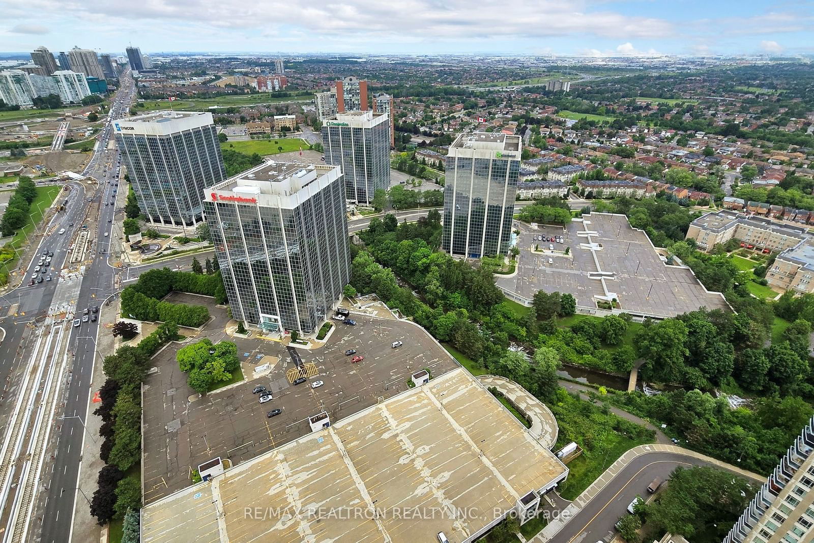 Absolute World V Condos, Mississauga, Toronto