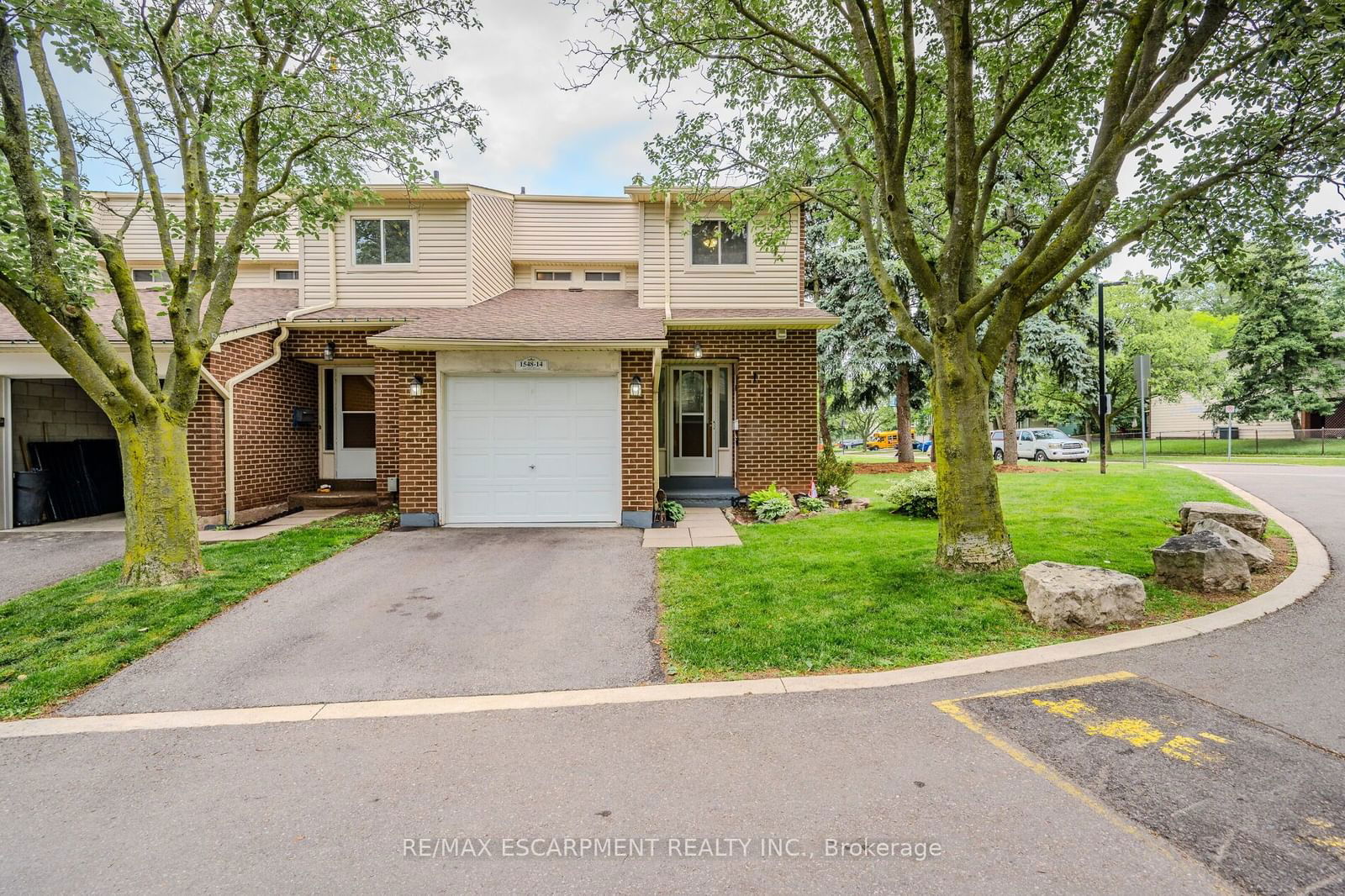 Newlands Heights Townhomes, Burlington, Toronto