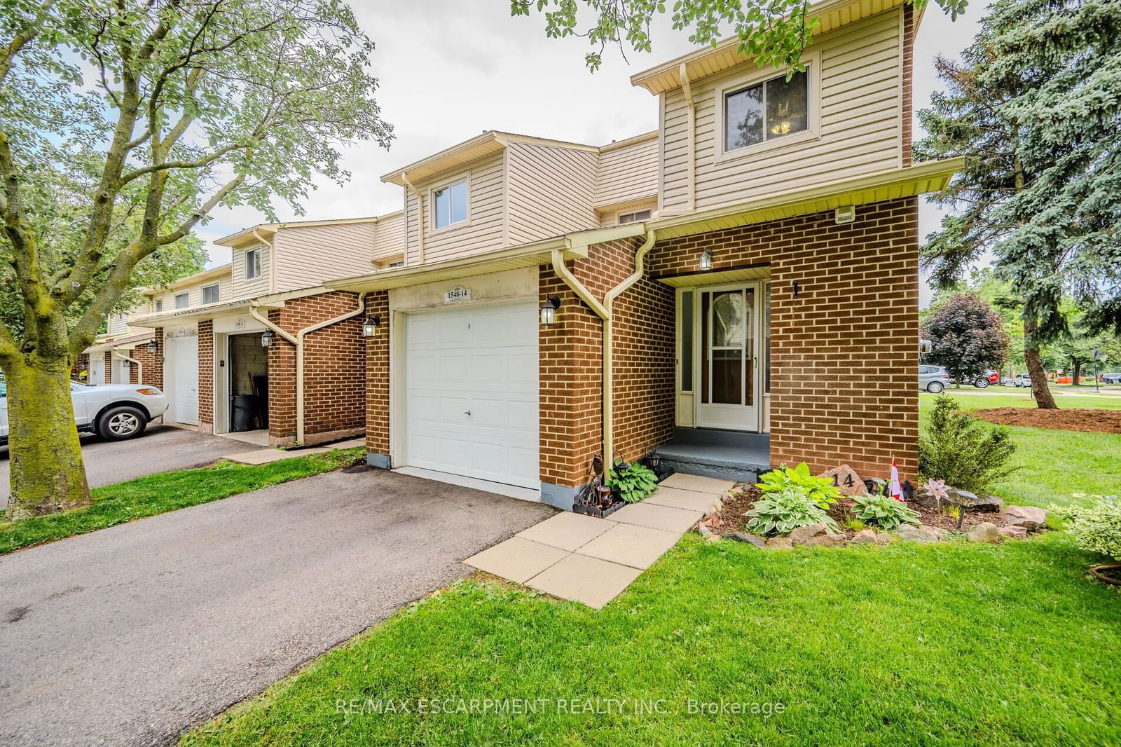 Newlands Heights Townhomes, Burlington, Toronto