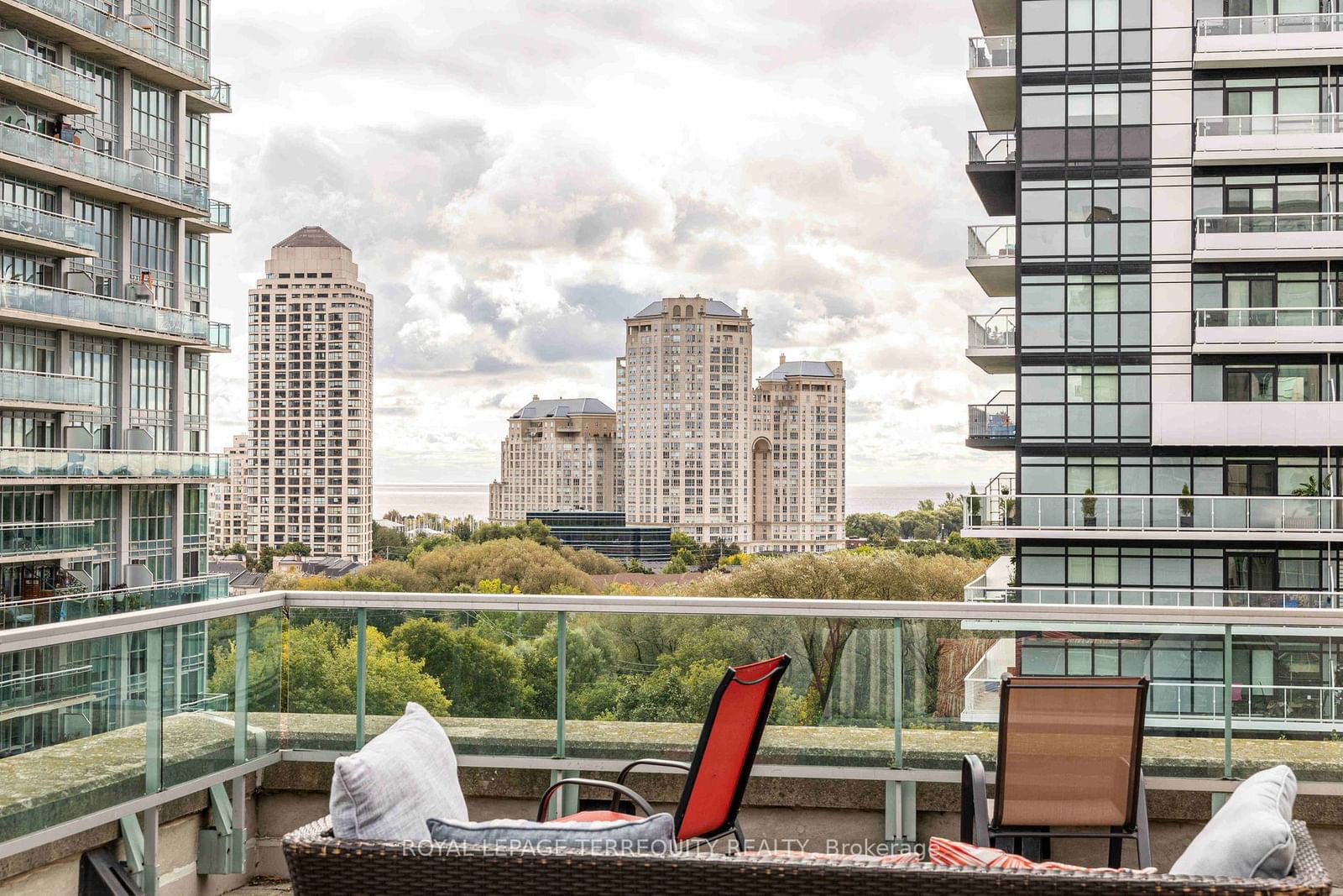 Warehouse Lofts at Mystic Pointe, Etobicoke, Toronto