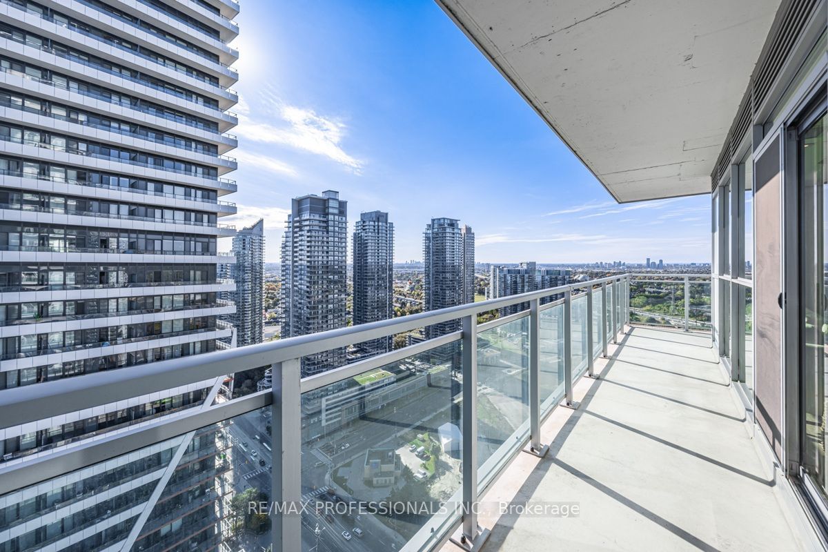 33 Shore Breeze Dr W, unit 3303 for sale