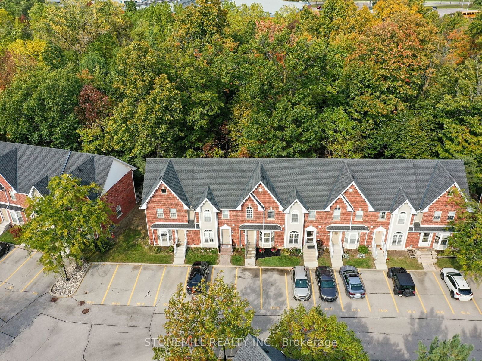 Shore Acres Creek Townhomes, Burlington, Toronto