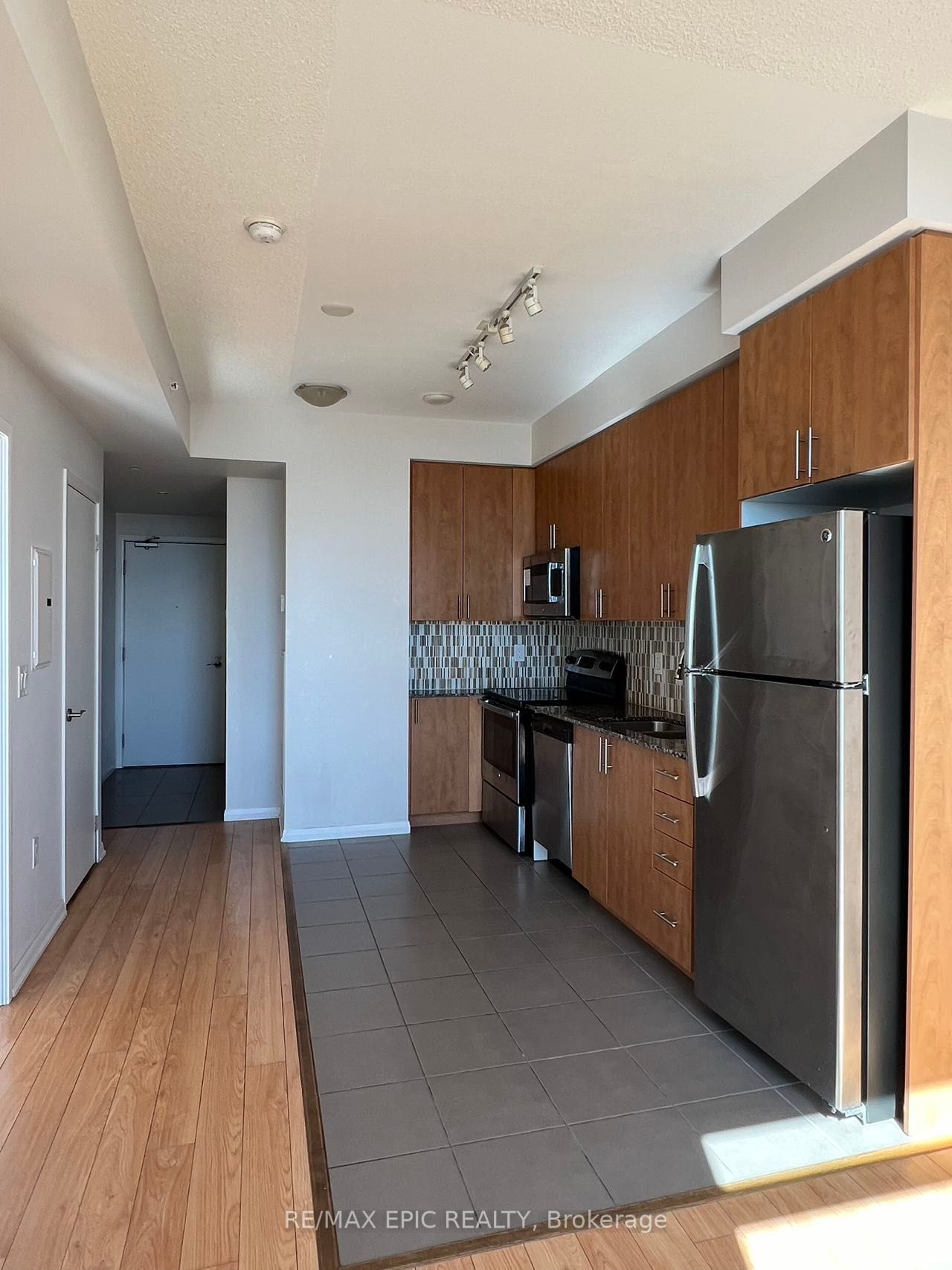 830 Lawrence Ave W, unit 1810 for rent