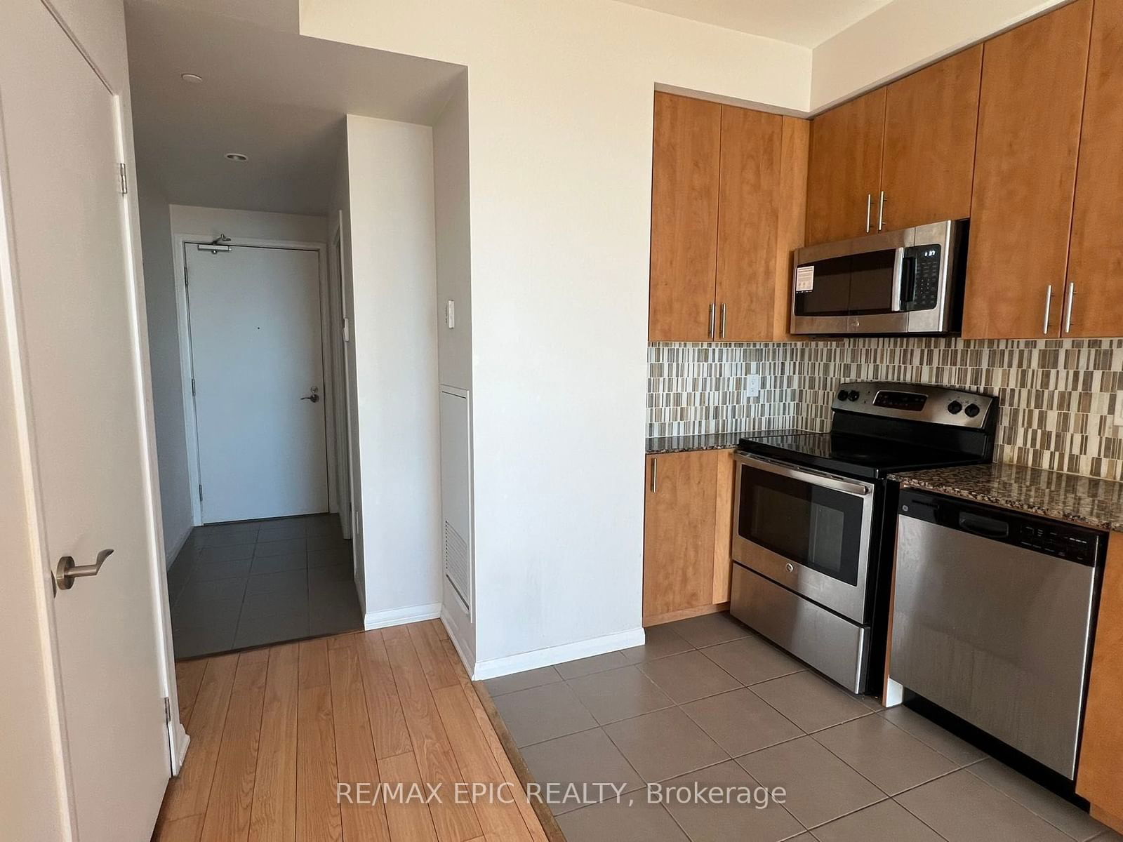 830 Lawrence Ave W, unit 1810 for rent