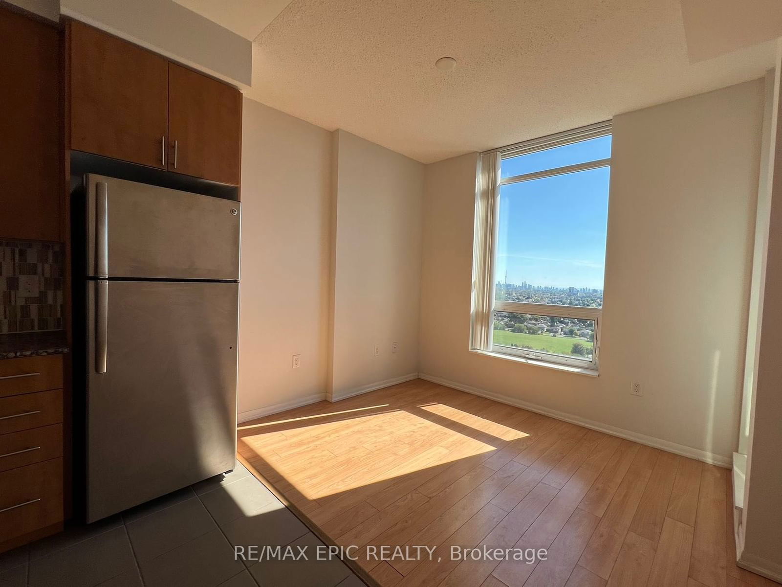 830 Lawrence Ave W, unit 1810 for rent