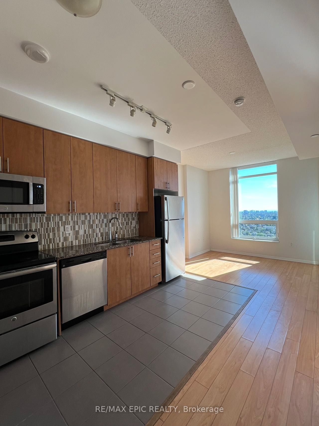 830 Lawrence Ave W, unit 1810 for rent