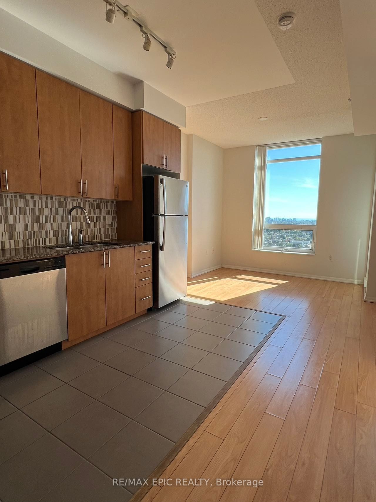 830 Lawrence Ave W, unit 1810 for rent