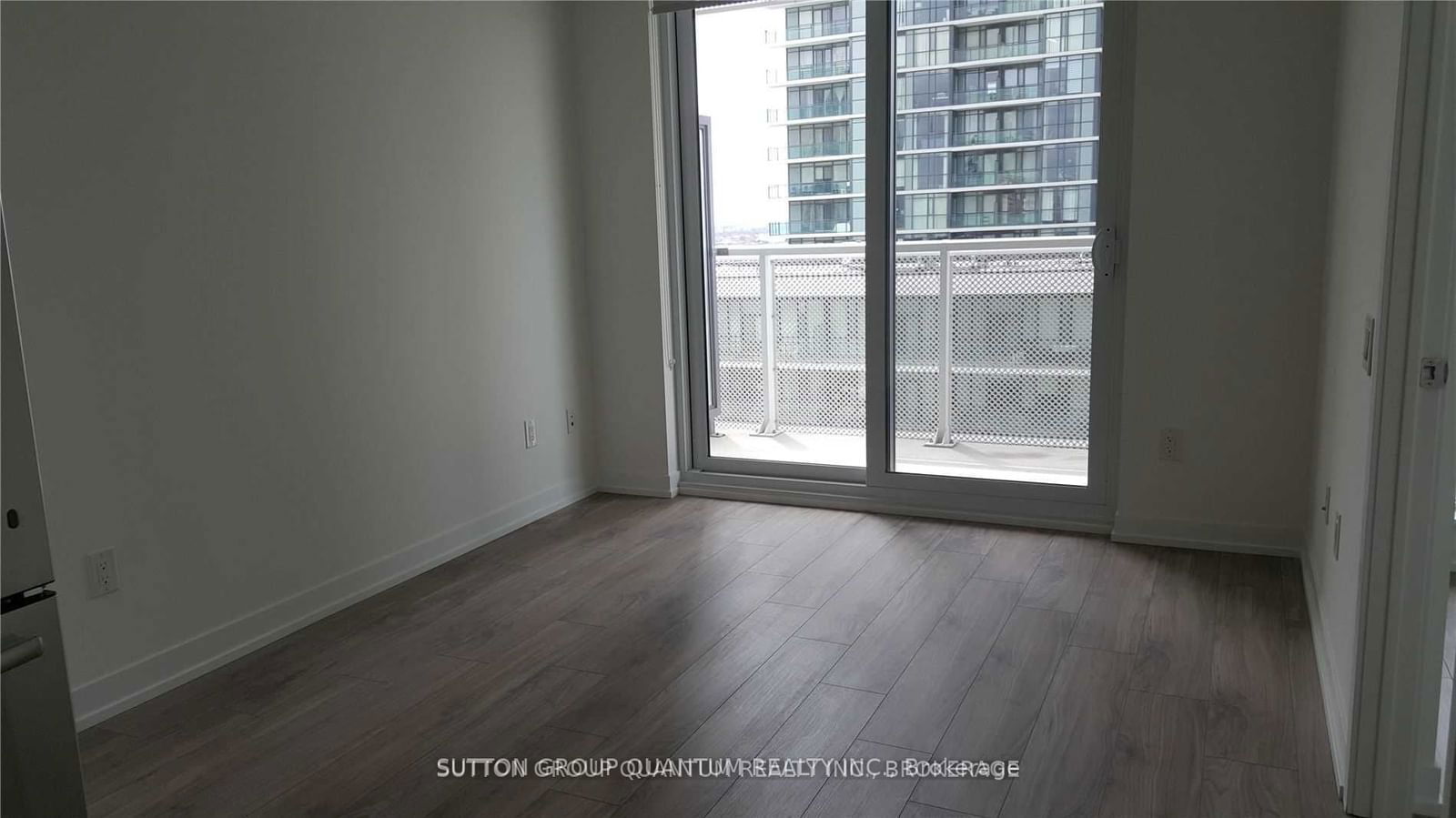 4065 Confederation Pkwy, unit 1011 for rent