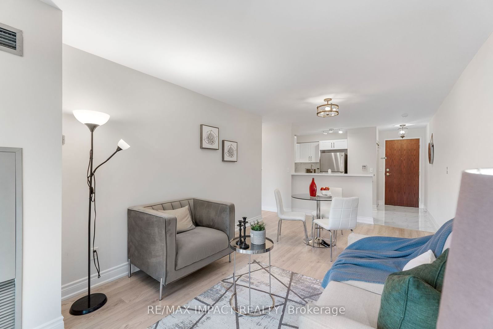 2565 Erin Centre Blvd, unit 1007 for sale