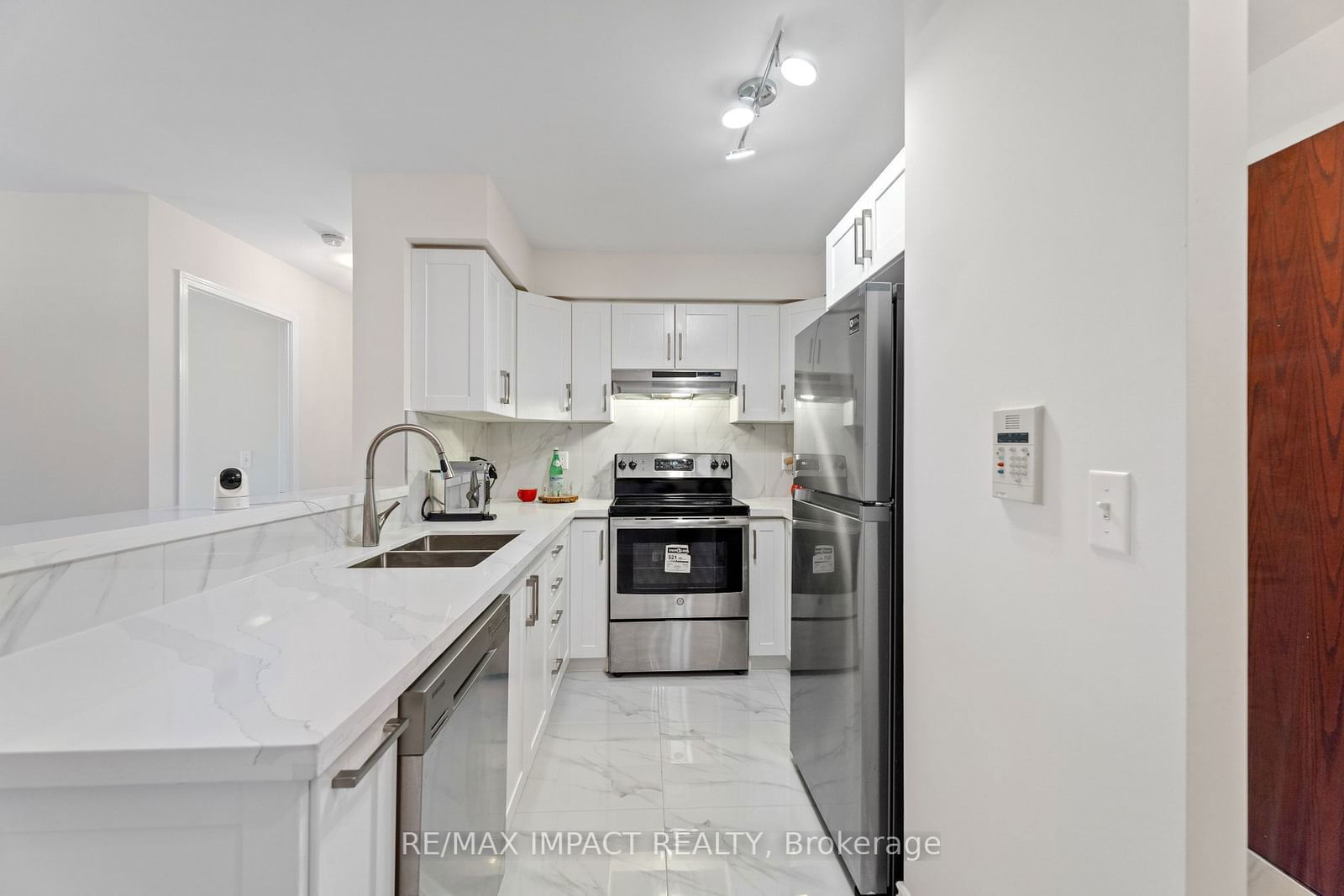 2565 Erin Centre Blvd, unit 1007 for sale